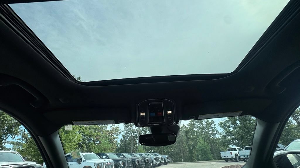 Used 2023 Jeep Grand Cherokee Altitude AWD/4WD image 14