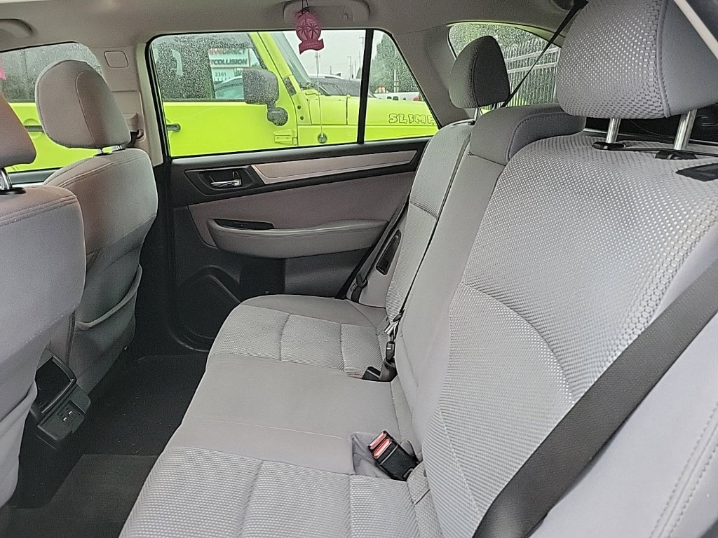 Used 2018 Subaru Outback 2.5i Premium AWD/4WD image 10