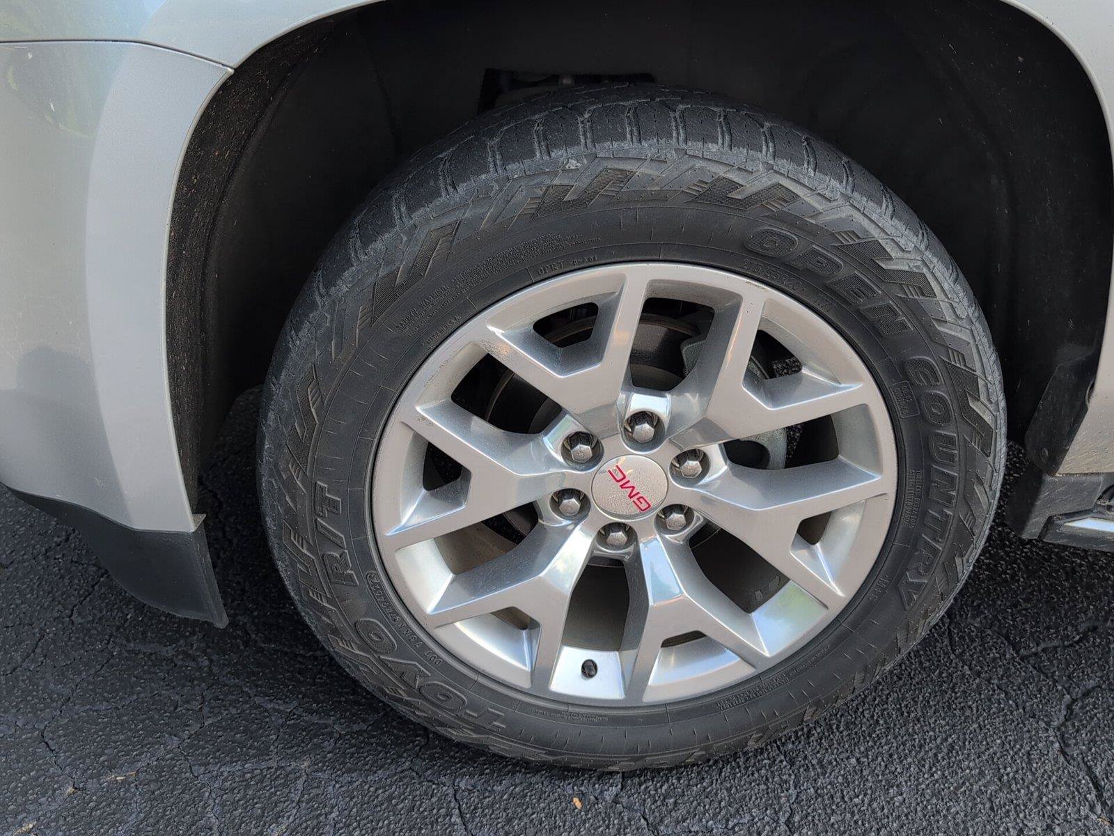 Used 2018 GMC Yukon SLE w/ SLE Value Package RWD image 9
