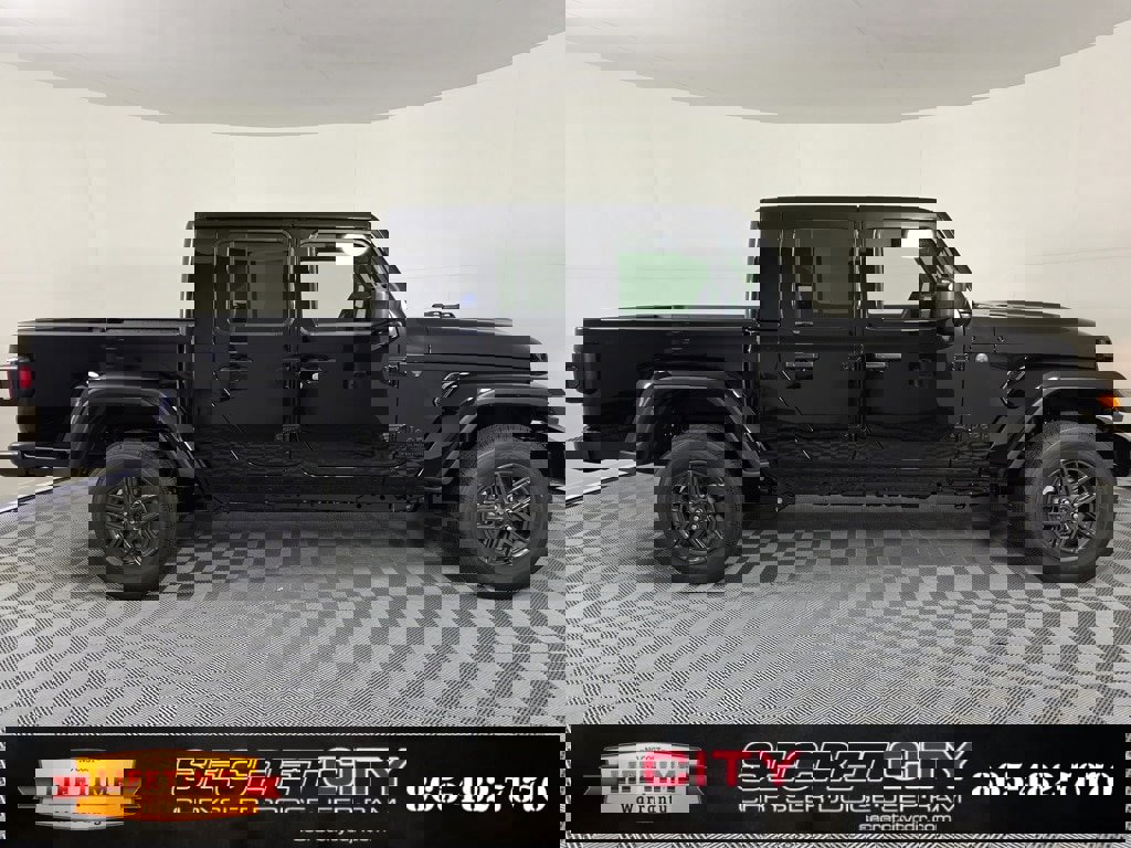 New 2025 Jeep Gladiator Sport image 8