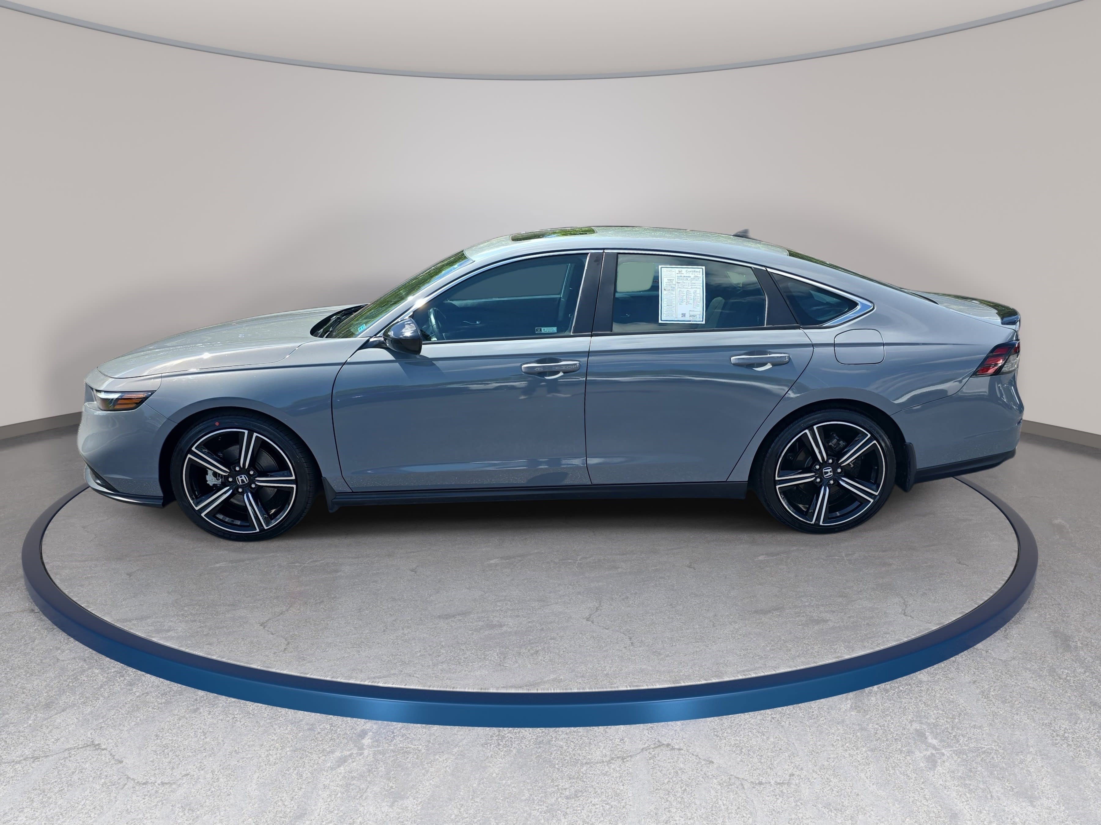 Used 2023 Honda Accord Sport image 8