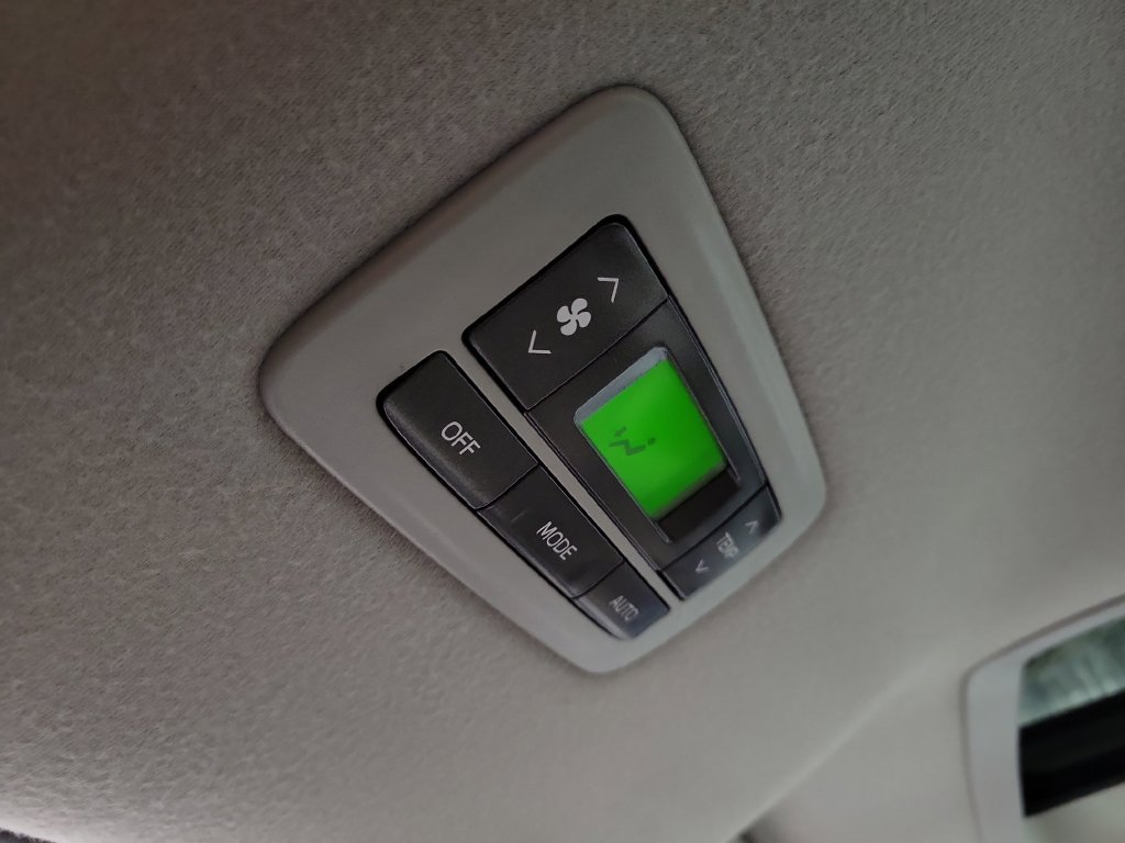 Used 2013 Toyota Sienna XLE FWD image 29