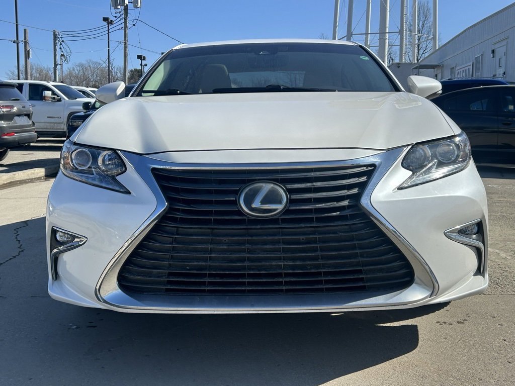 Used 2018 Lexus ES 350 w/ Accessory Package image 3
