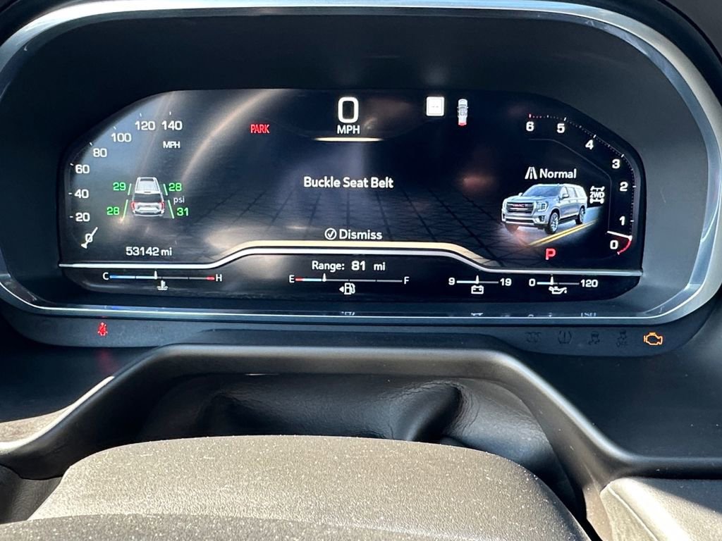 Used 2023 GMC Yukon SLT w/ SLT Luxury Package image 13