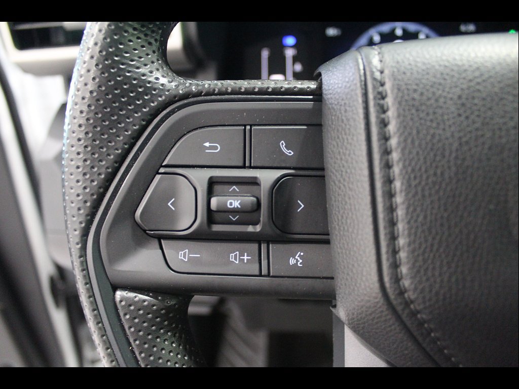 Used 2024 Toyota Tacoma SR AWD/4WD image 27