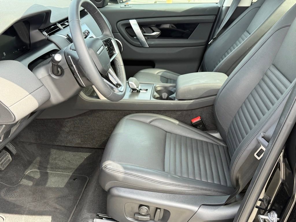 Used 2024 Land Rover Discovery Sport S image 11