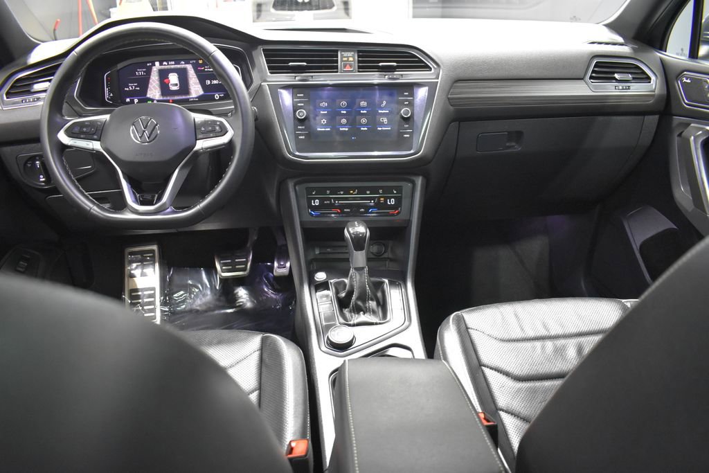 Used 2023 Volkswagen Tiguan SEL R-Line image 13
