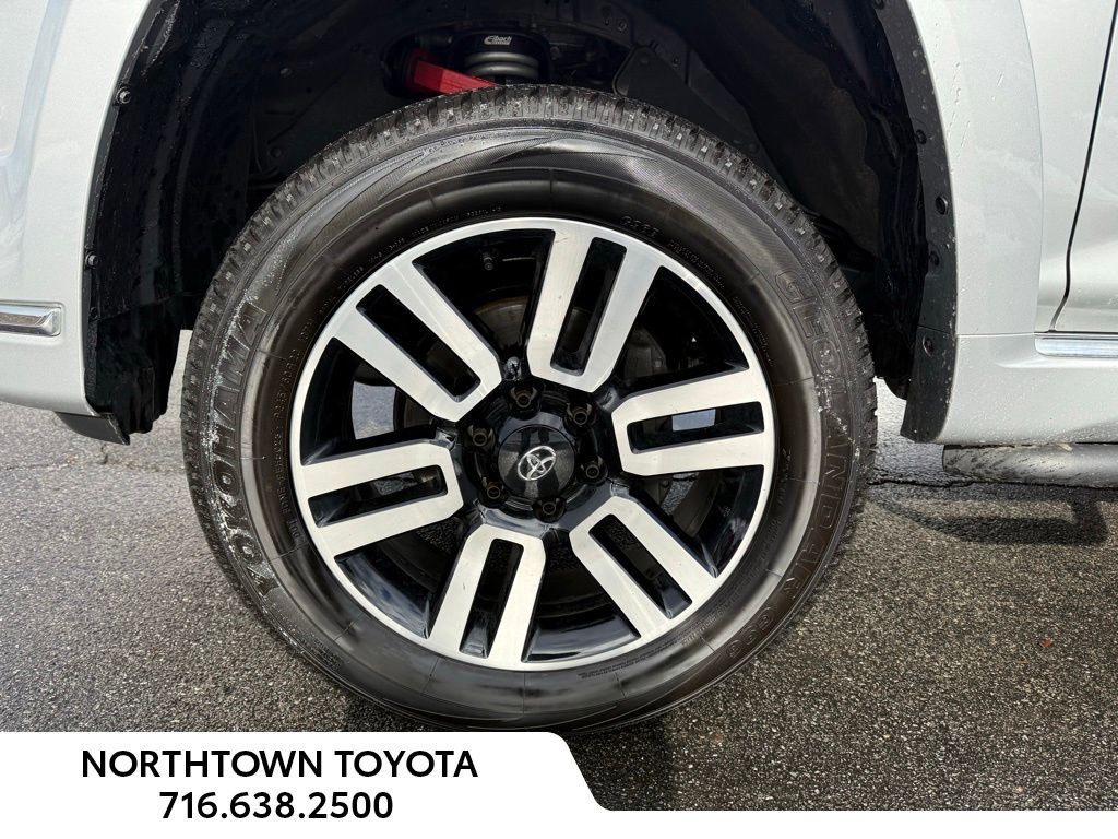 Used 2024 Toyota 4Runner Limited image 21