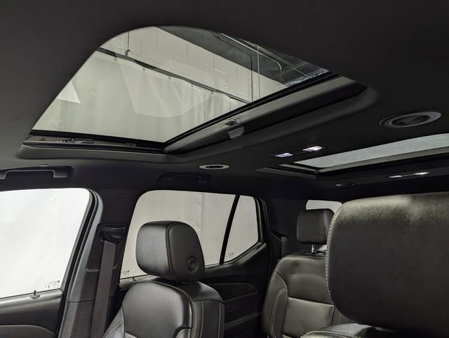 Used 2023 Chevrolet Traverse LT w/ LT Premium Package image 13