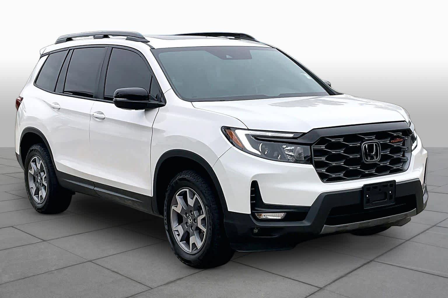 Used 2023 Honda Passport TrailSport image 3