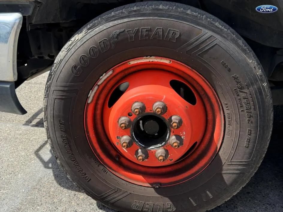 Used 2015 Ford E-350 and Econoline 350 Super Duty RWD image 9