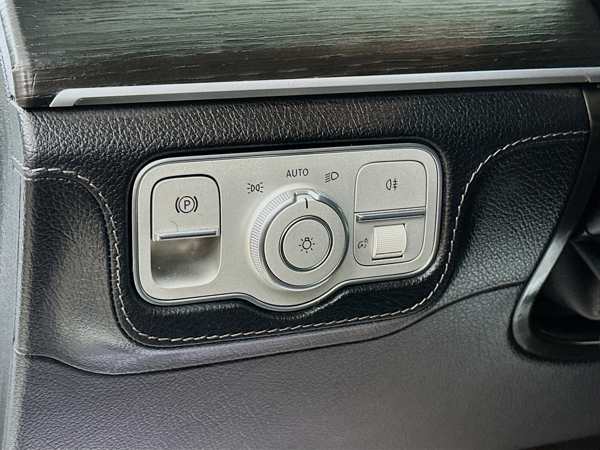 Certified 2024 Mercedes-Benz GLE 350 4MATIC image 10