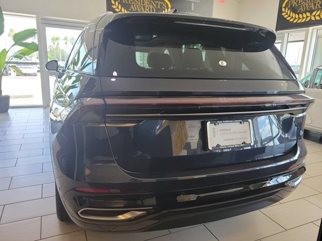 Certified 2024 Lincoln Nautilus Black Label AWD/4WD image 5