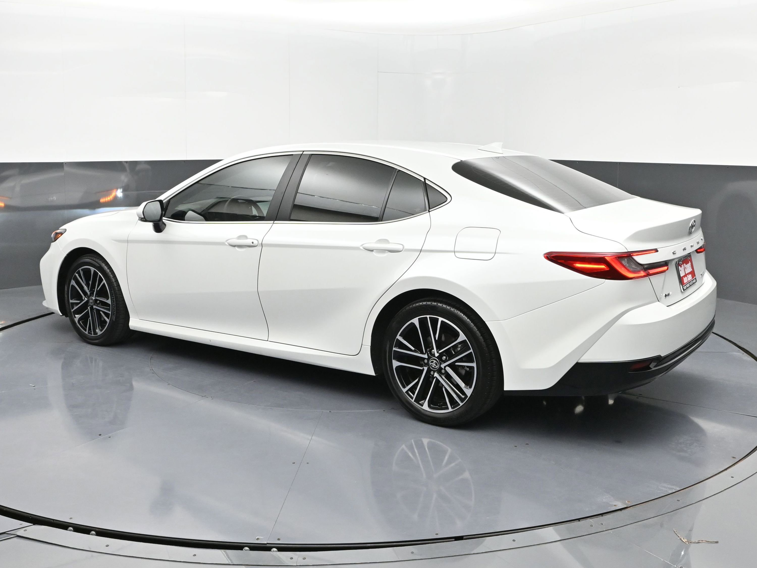 Certified 2025 Toyota Camry XLE image 25