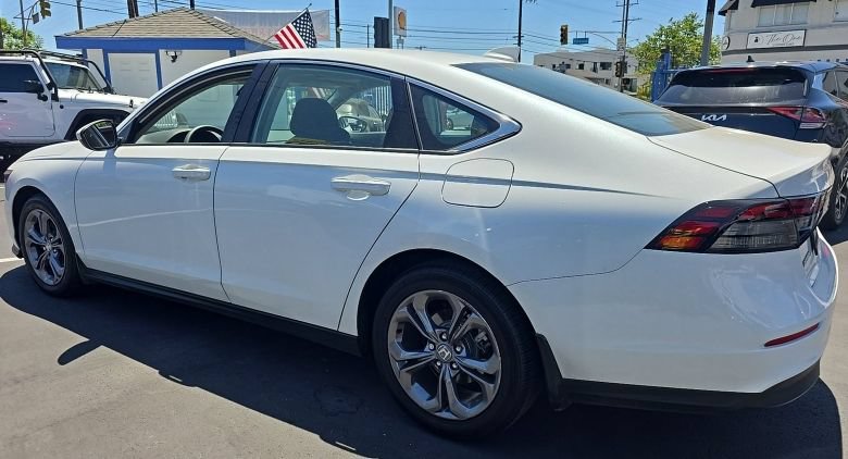Used 2024 Honda Accord EX image 3
