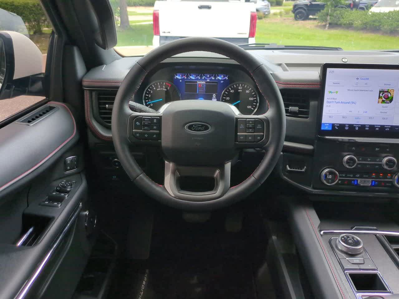 Used 2024 Ford Expedition Limited RWD image 16