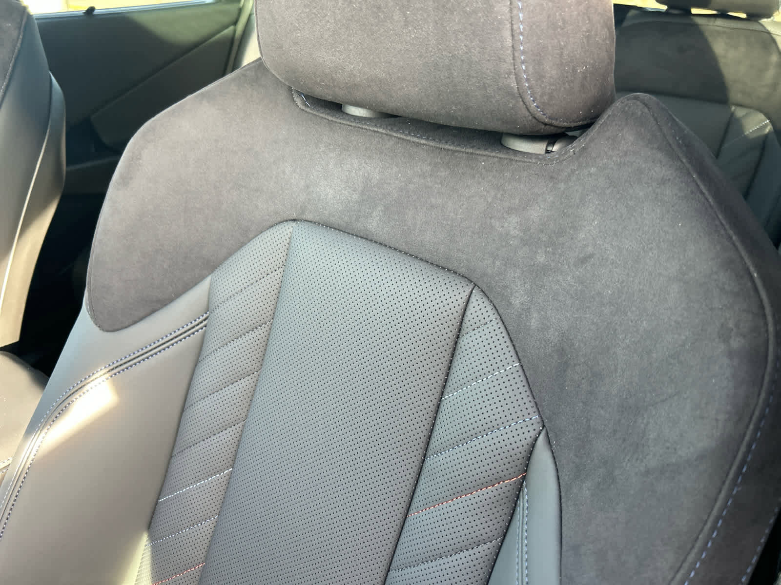 Used 2026 BMW X3 xDrive30 w/ Premium Package image 29