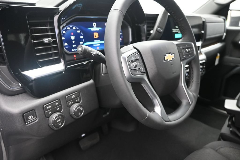 New 2026 Chevrolet Silverado 1500 LT w/ Z71 Off-Road Package AWD/4WD image 12