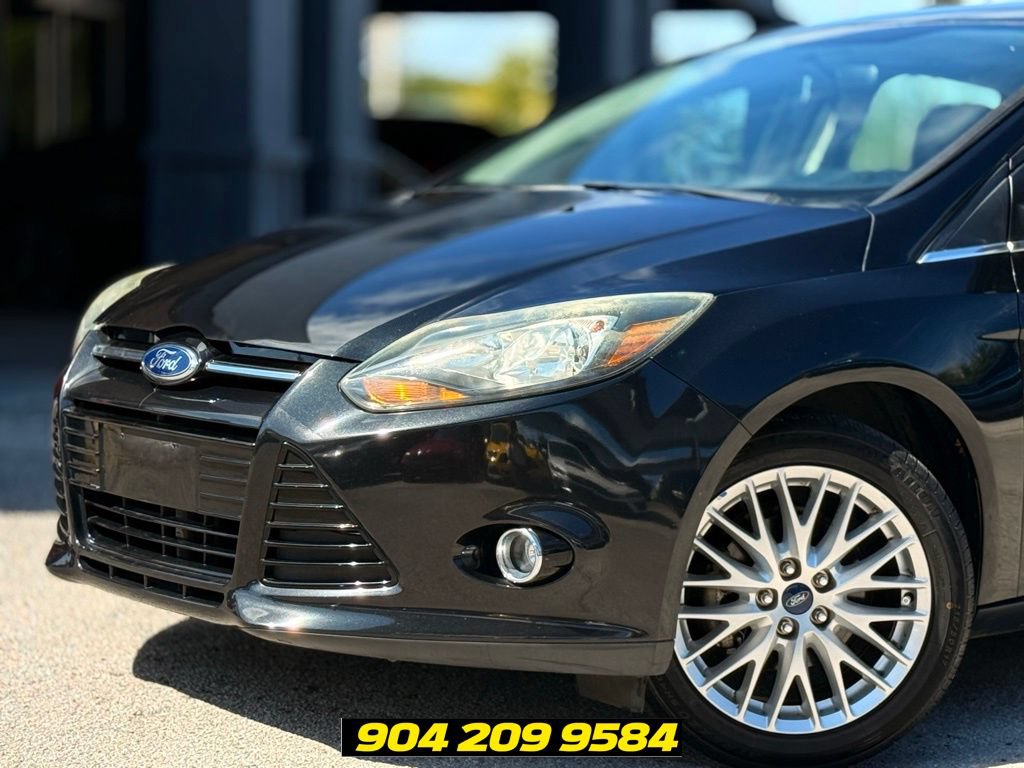 Used 2014 Ford Focus Titanium FWD image 2