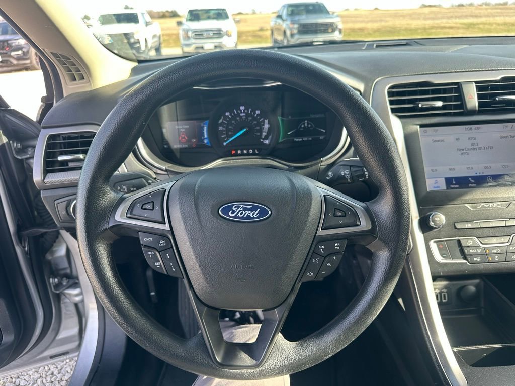Used 2020 Ford Fusion SE image 14