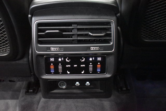Used 2022 Audi RS Q8 AWD/4WD image 27