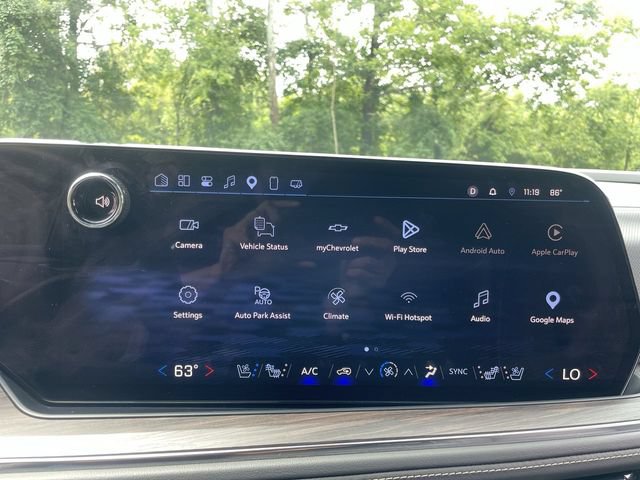 Used 2025 Chevrolet Tahoe Premier AWD/4WD image 16