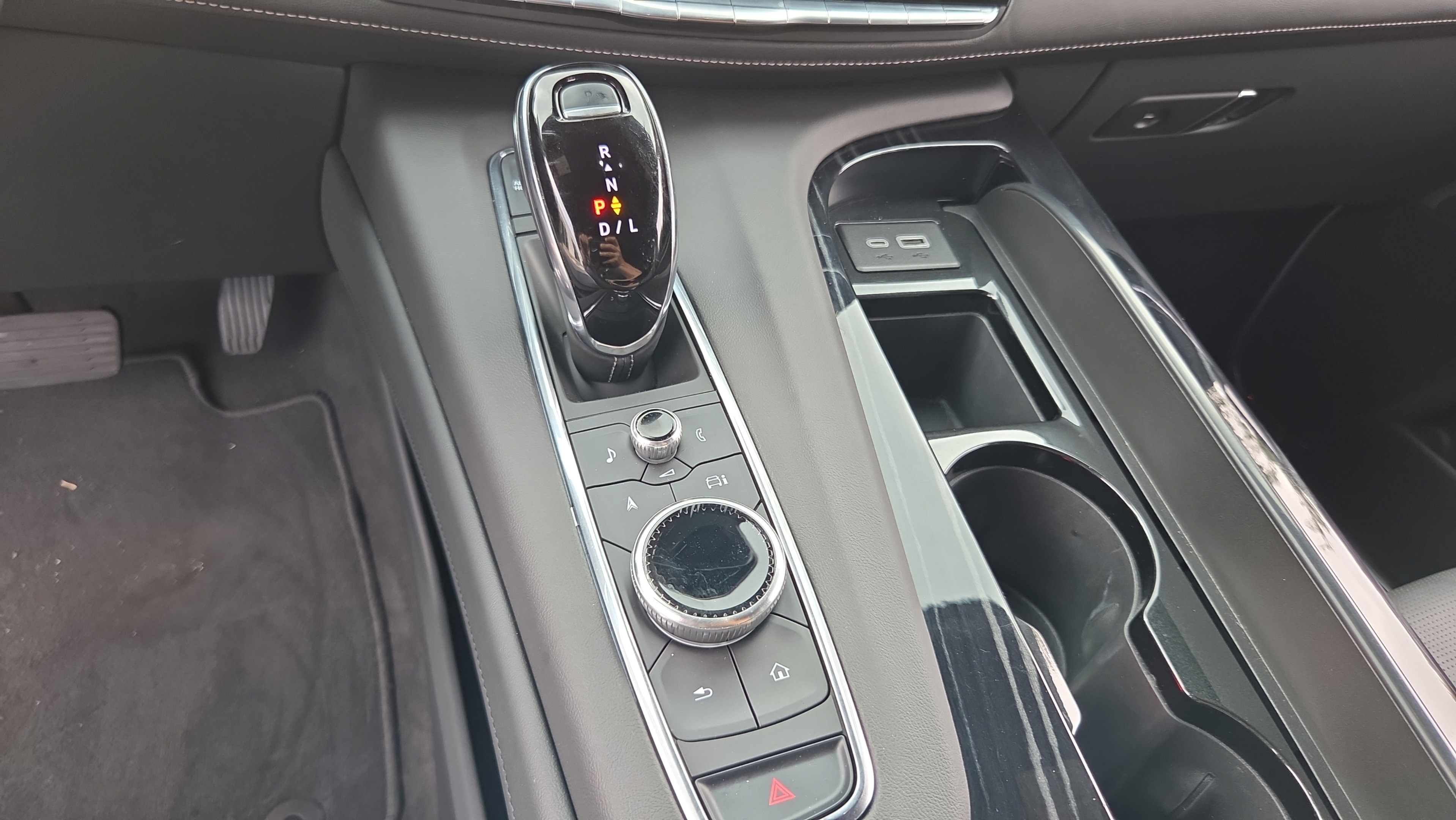 Certified 2024 Cadillac Escalade Sport RWD image 22