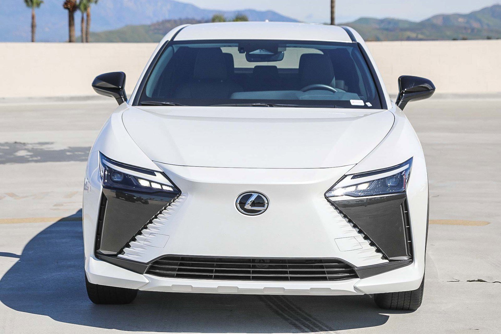 Used 2025 Lexus RZ 300e w/ Accessory Package (2T) image 2