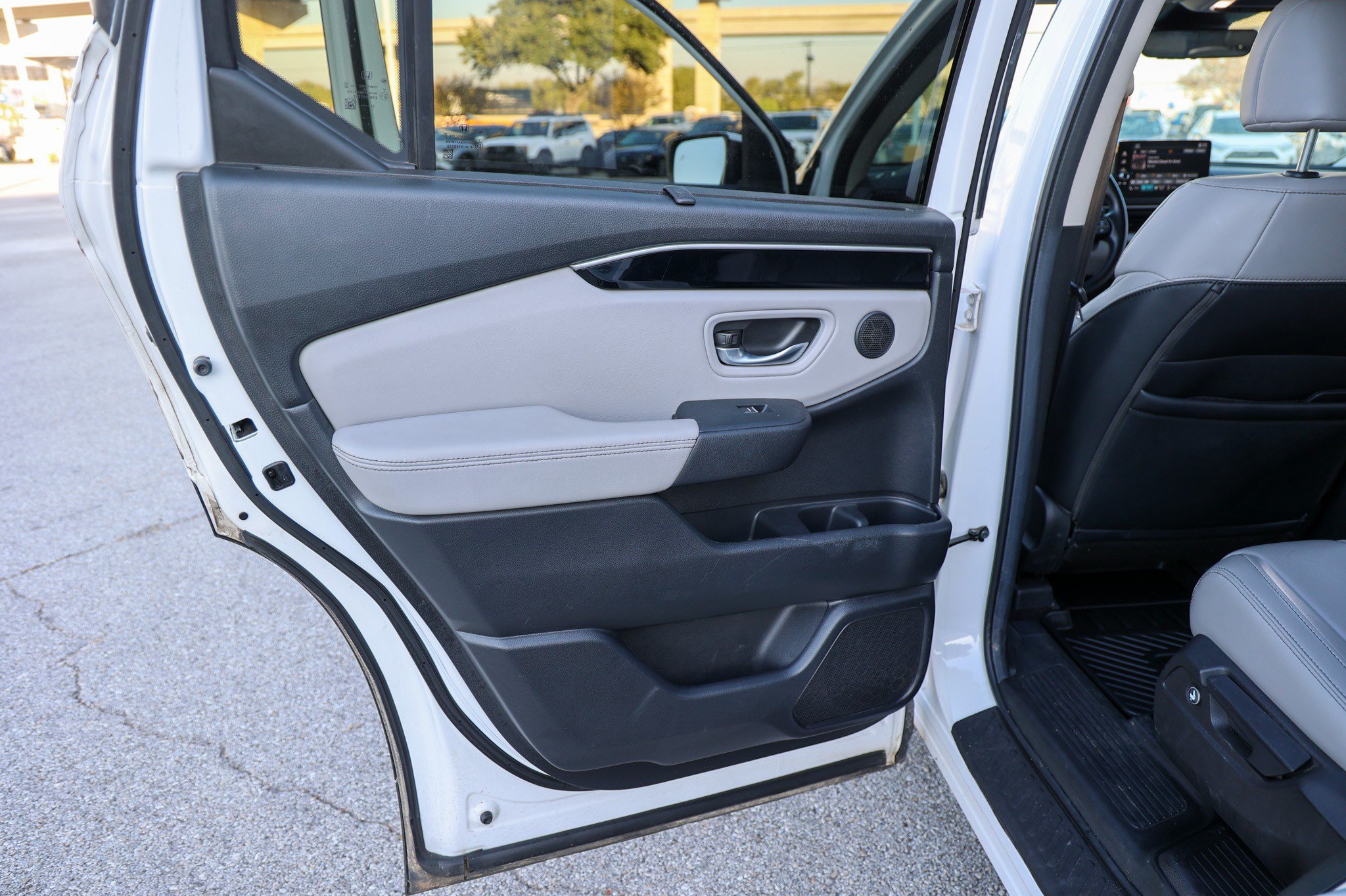 Used 2024 Honda Pilot EX-L image 33