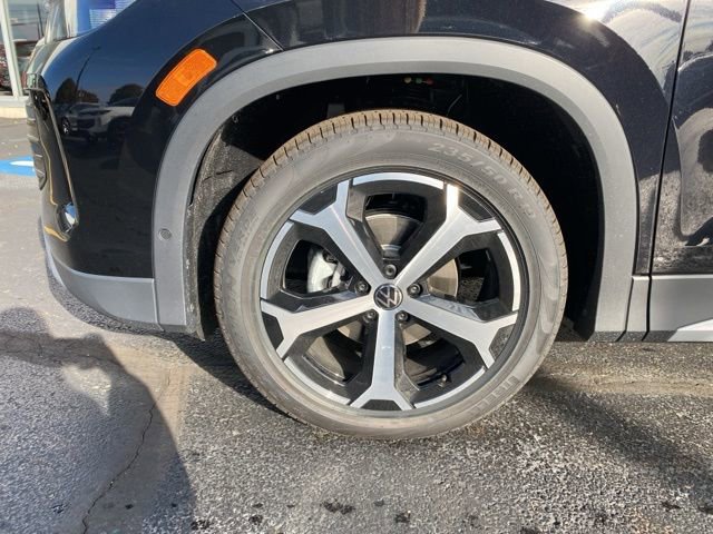 New 2026 Volkswagen Tiguan SE image 18