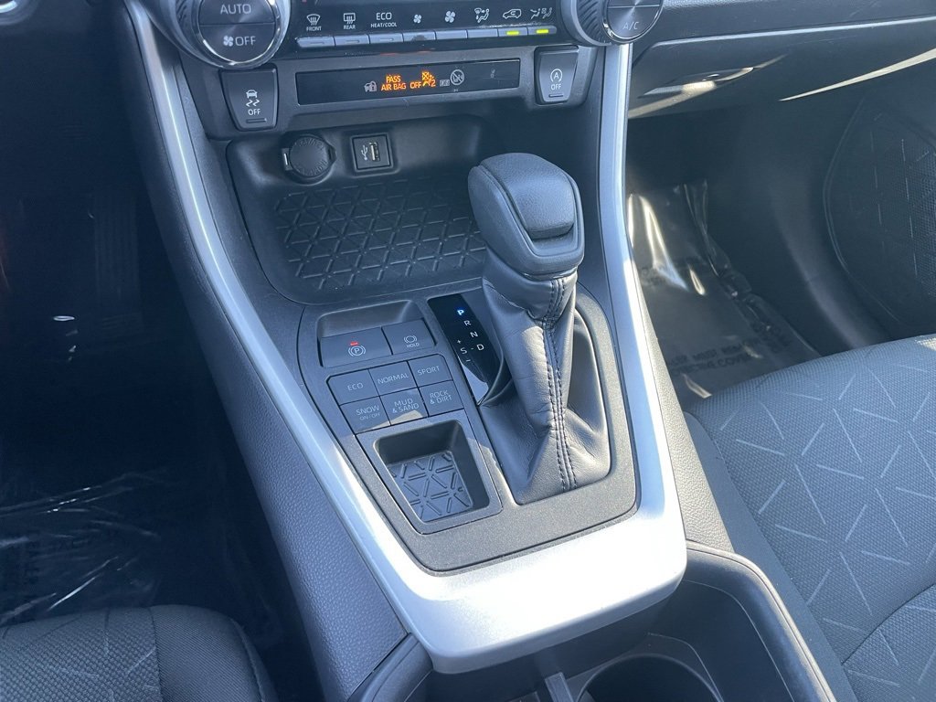 Used 2024 Toyota RAV4 XLE image 13