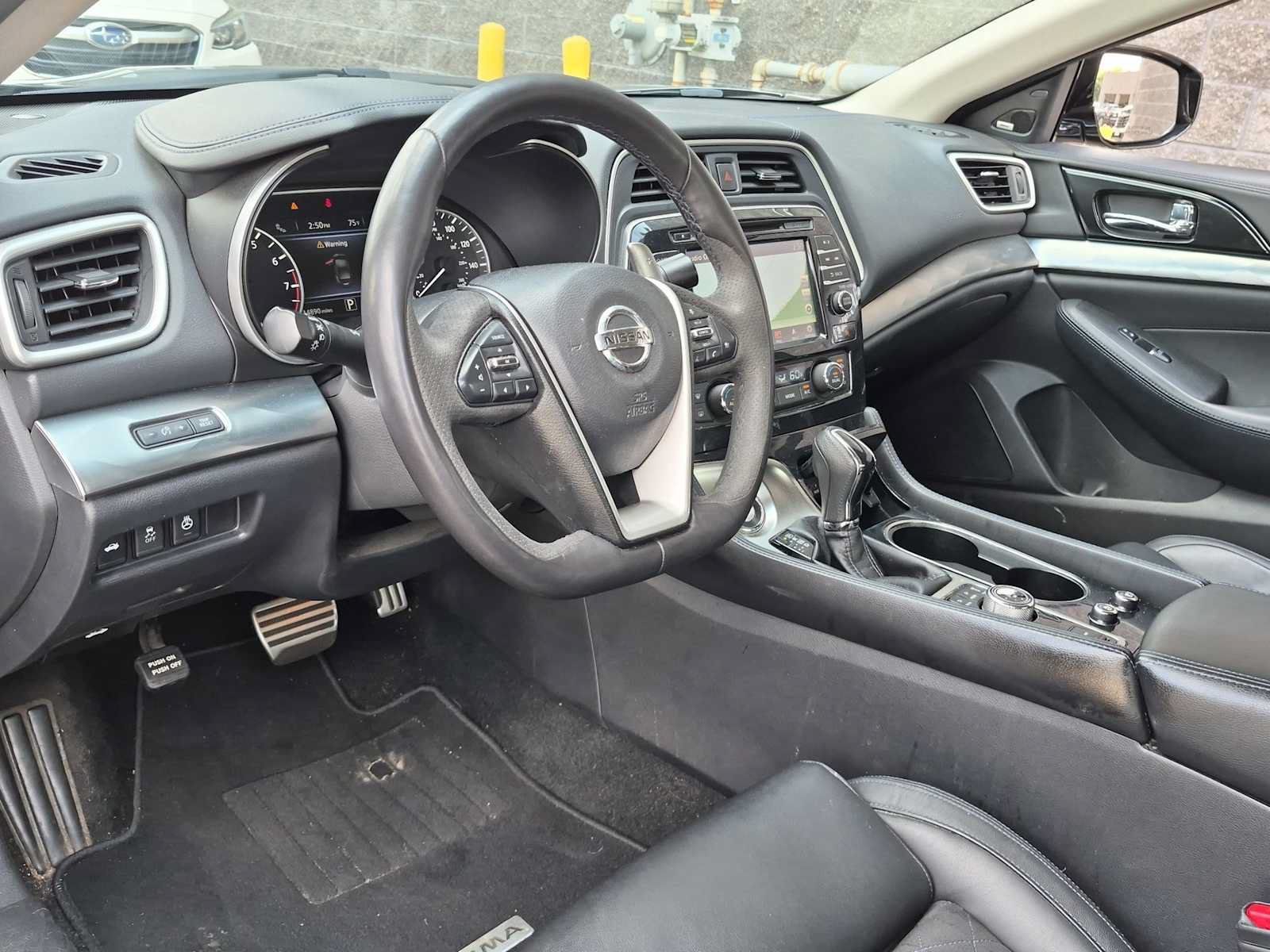 Used 2017 Nissan Maxima SR FWD image 10