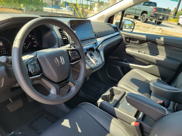 Certified 2025 Honda Odyssey Touring image 14