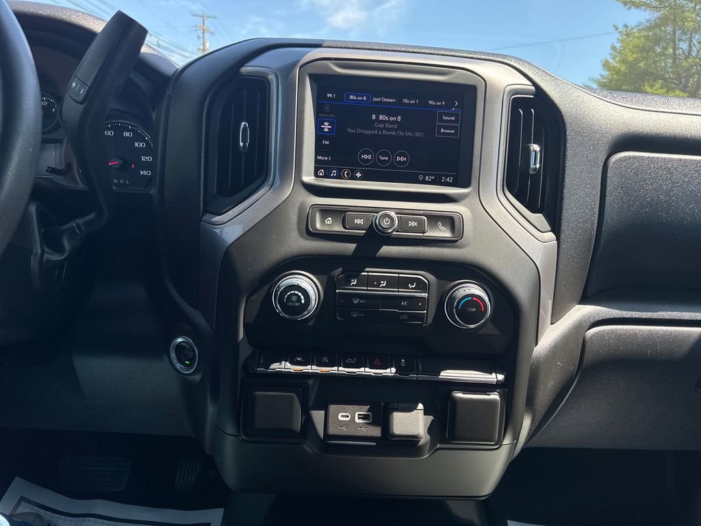 Used 2022 Chevrolet Silverado 1500 Custom w/ LPO, Dark Essentials Package AWD/4WD image 18