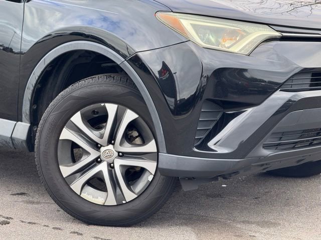Used 2016 Toyota RAV4 LE image 2
