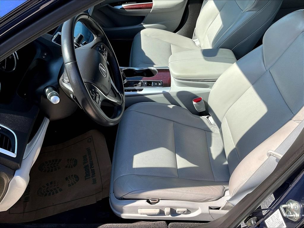 Used 2016 Acura TLX w/ Technology Package FWD image 17