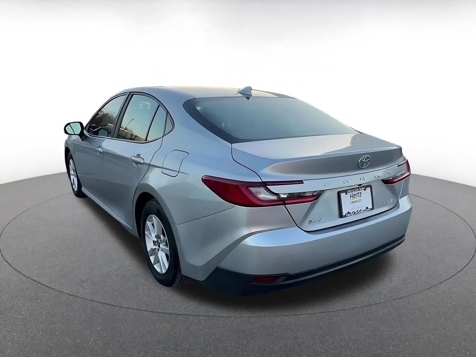 Used 2025 Toyota Camry LE image 12