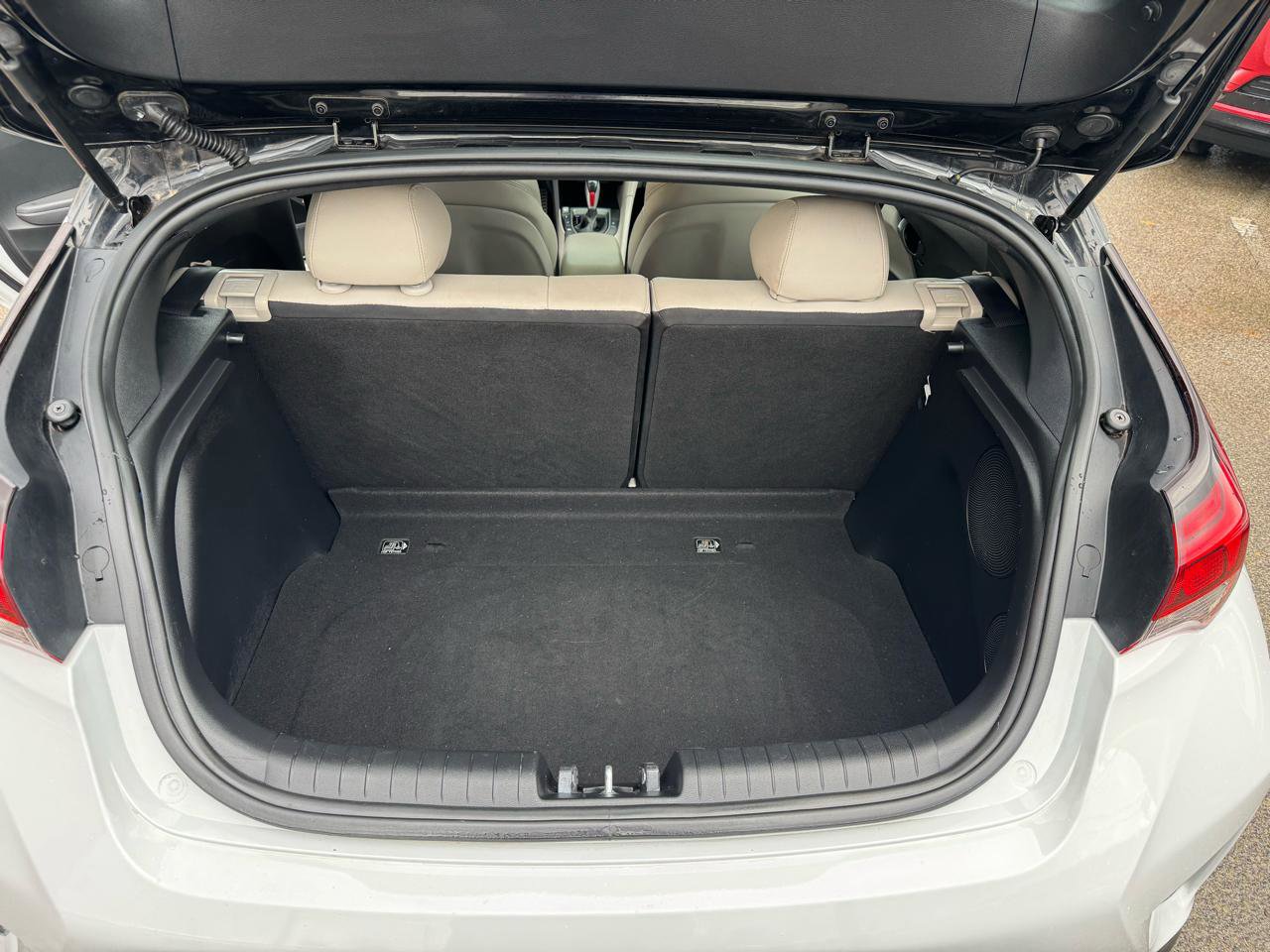 Used 2019 Hyundai Veloster Turbo Ultimate image 20