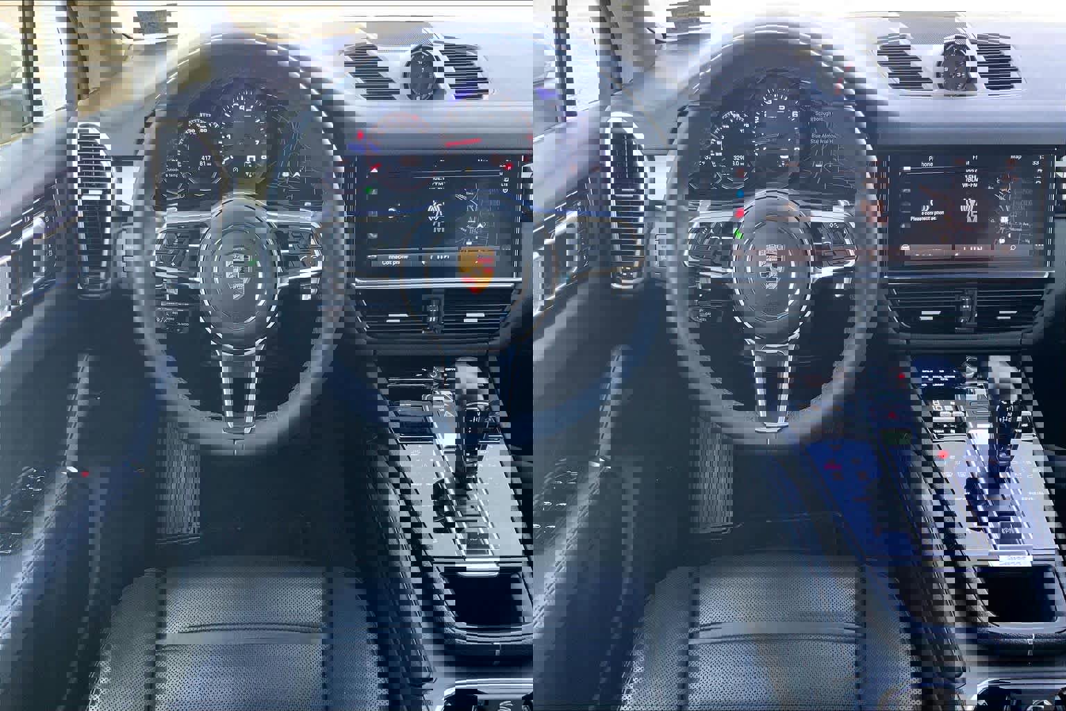 Certified 2022 Porsche Cayenne Platinum Edition image 10