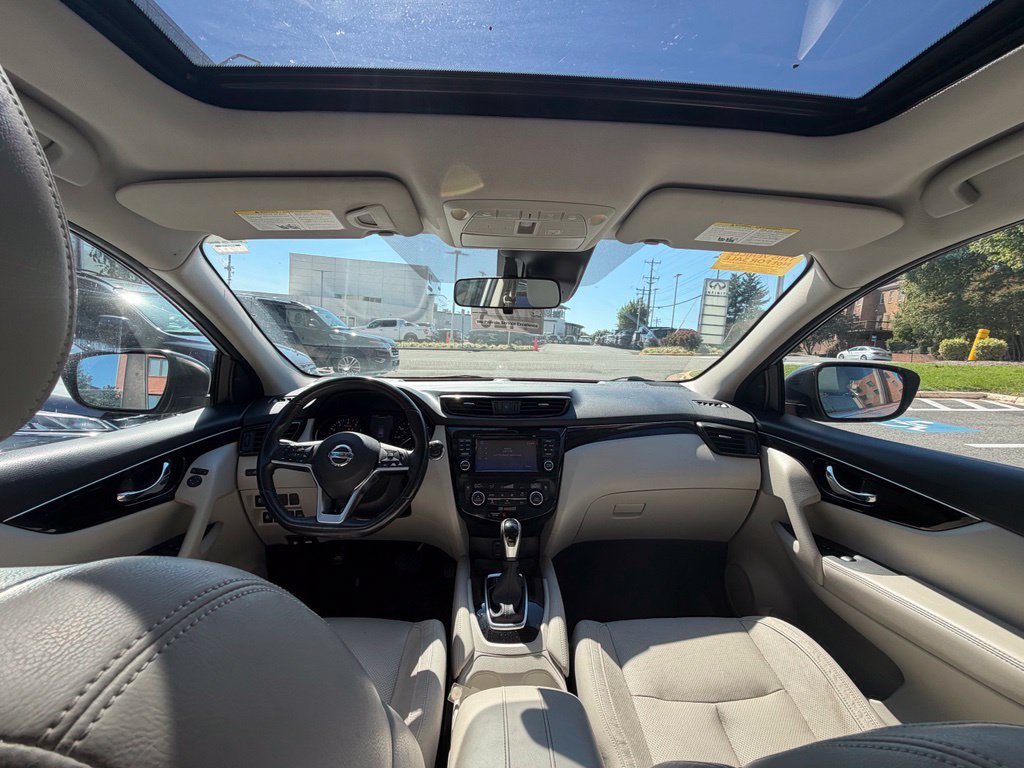 Used 2018 Nissan Rogue Sport SL w/ SL Premium Package AWD/4WD image 5