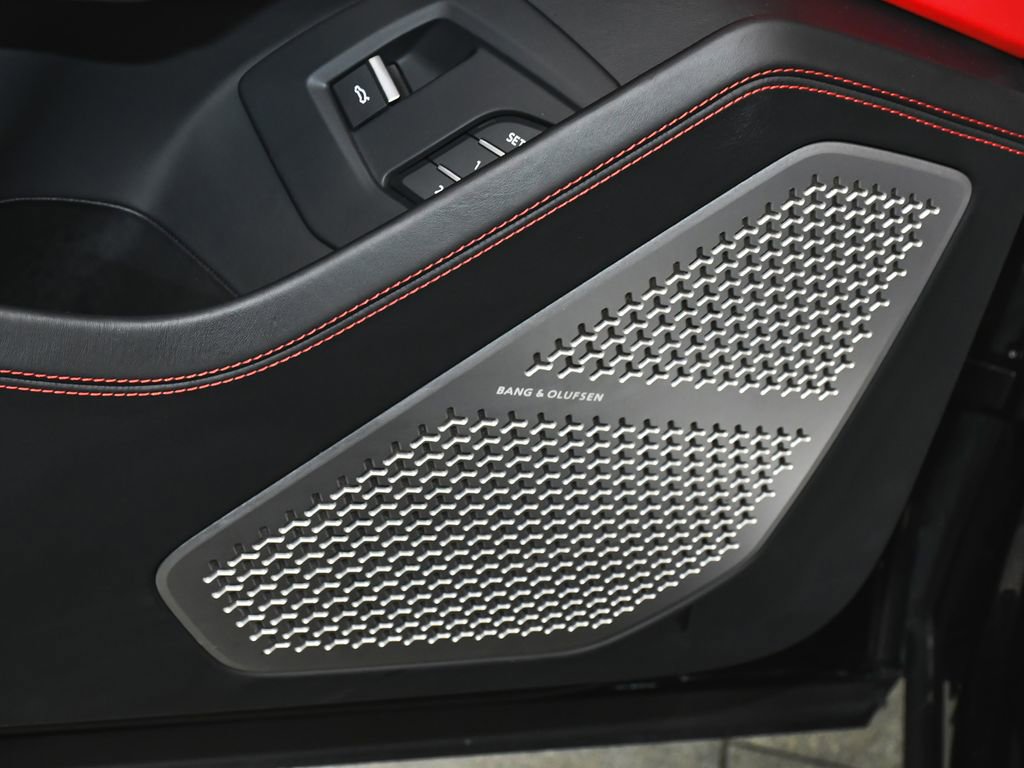 Used 2022 Lamborghini Urus AWD/4WD image 11