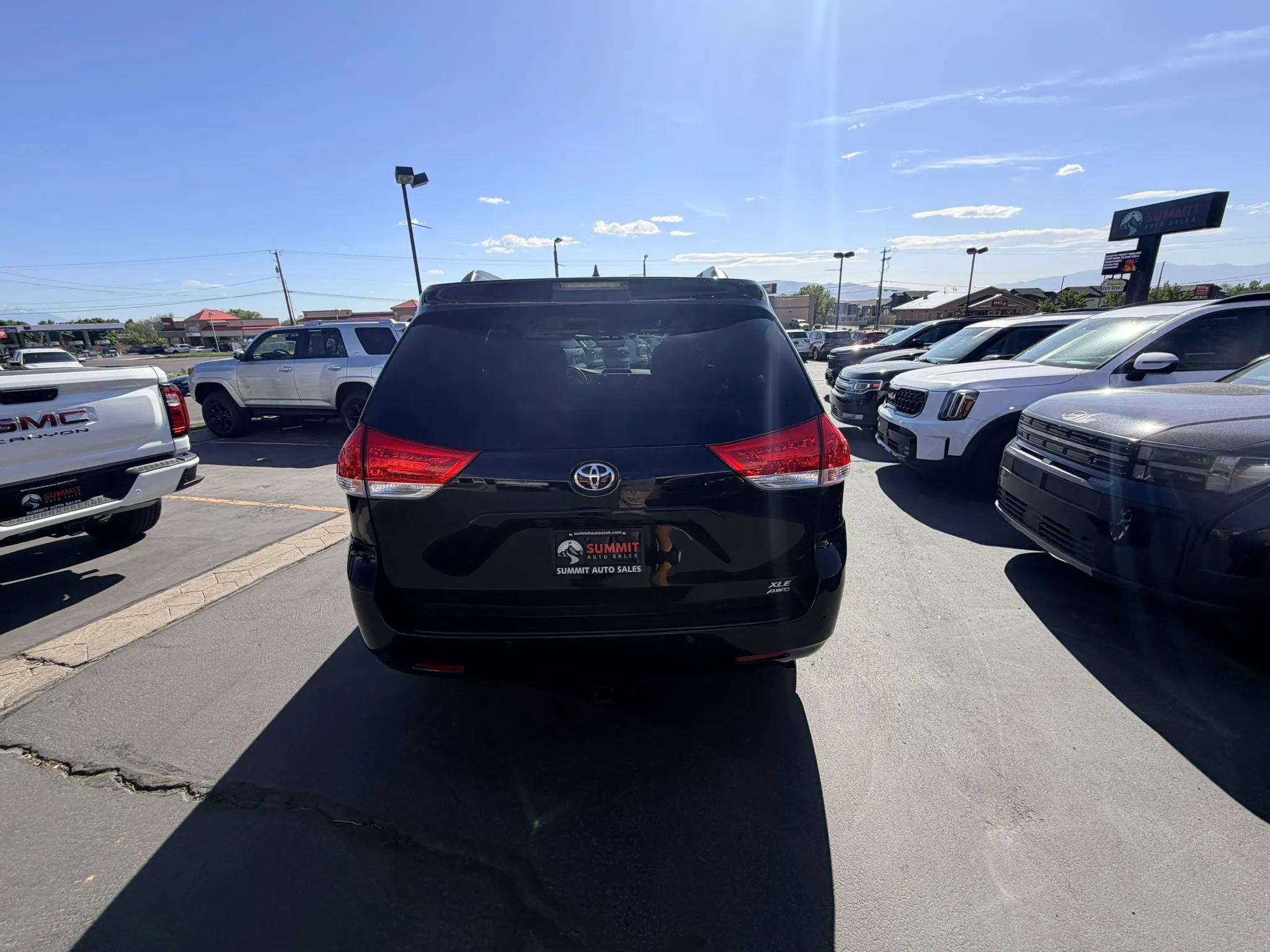 Used 2014 Toyota Sienna XLE w/ XLE Premium Package AWD/4WD image 5