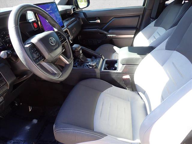 Used 2025 Toyota Tacoma TRD Off-Road AWD/4WD image 11