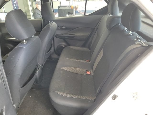 Used 2018 Nissan Kicks SV FWD image 9