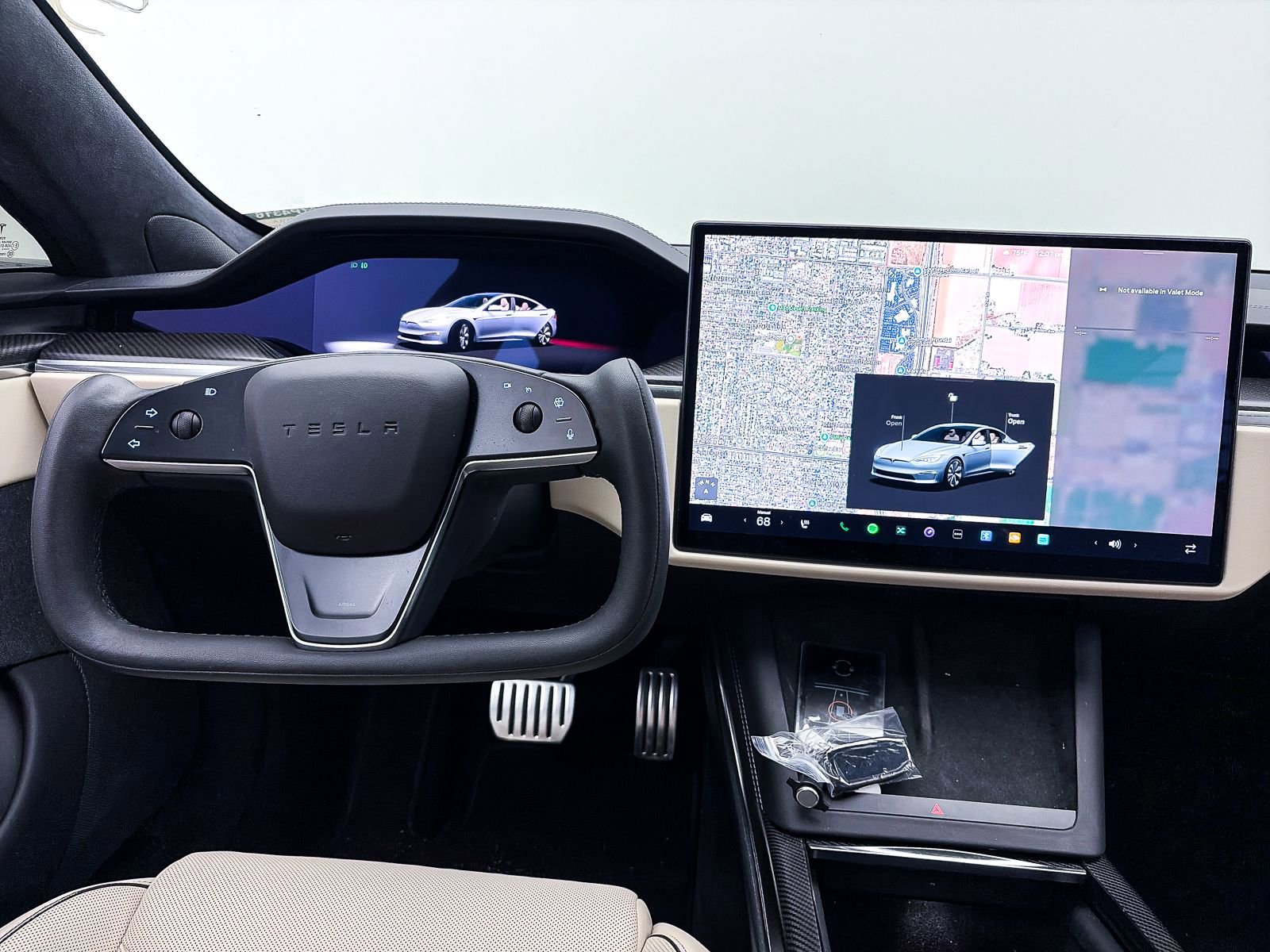 Used 2021 Tesla Model S Plaid image 3