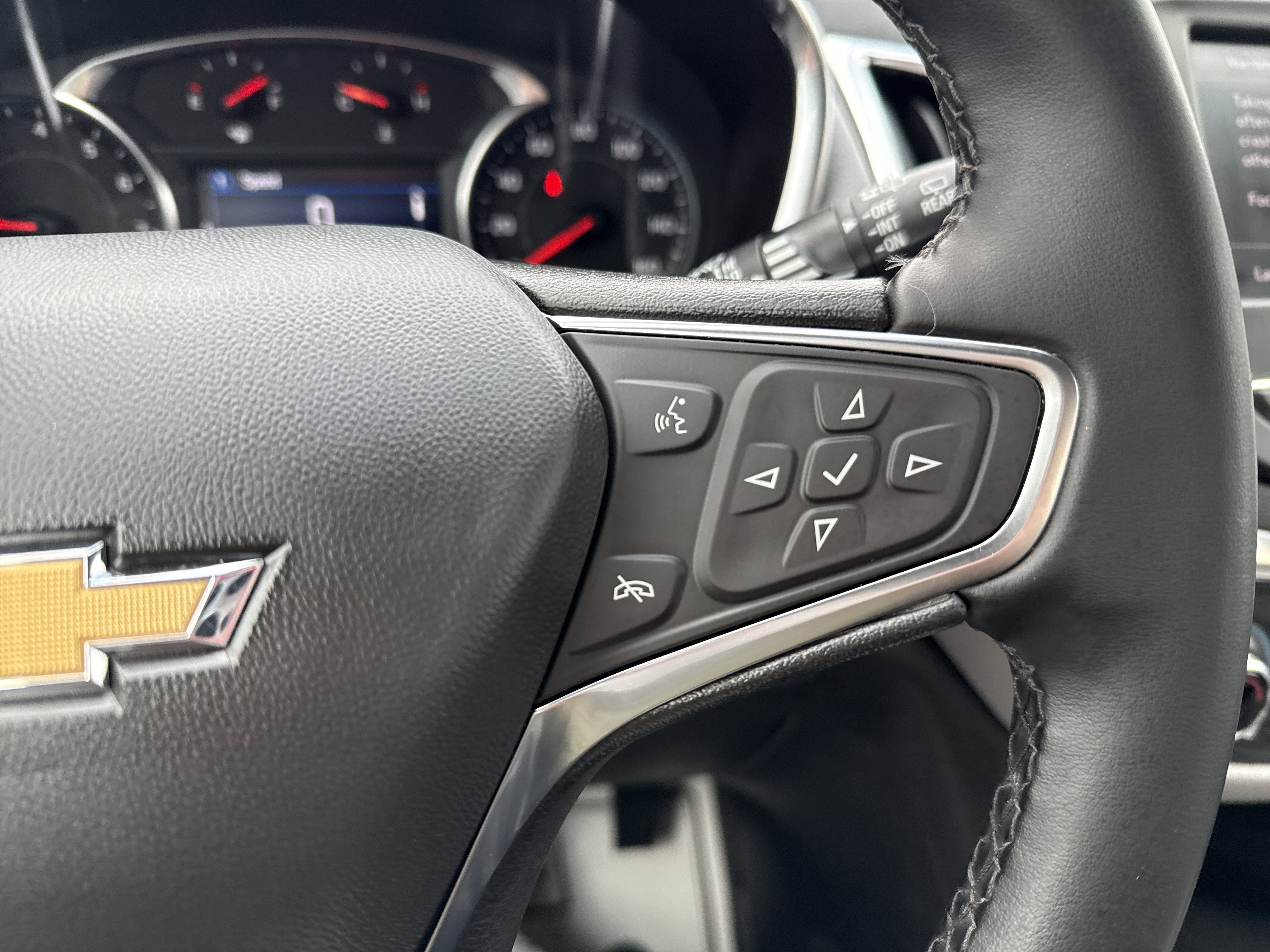 Used 2024 Chevrolet Equinox LT image 20