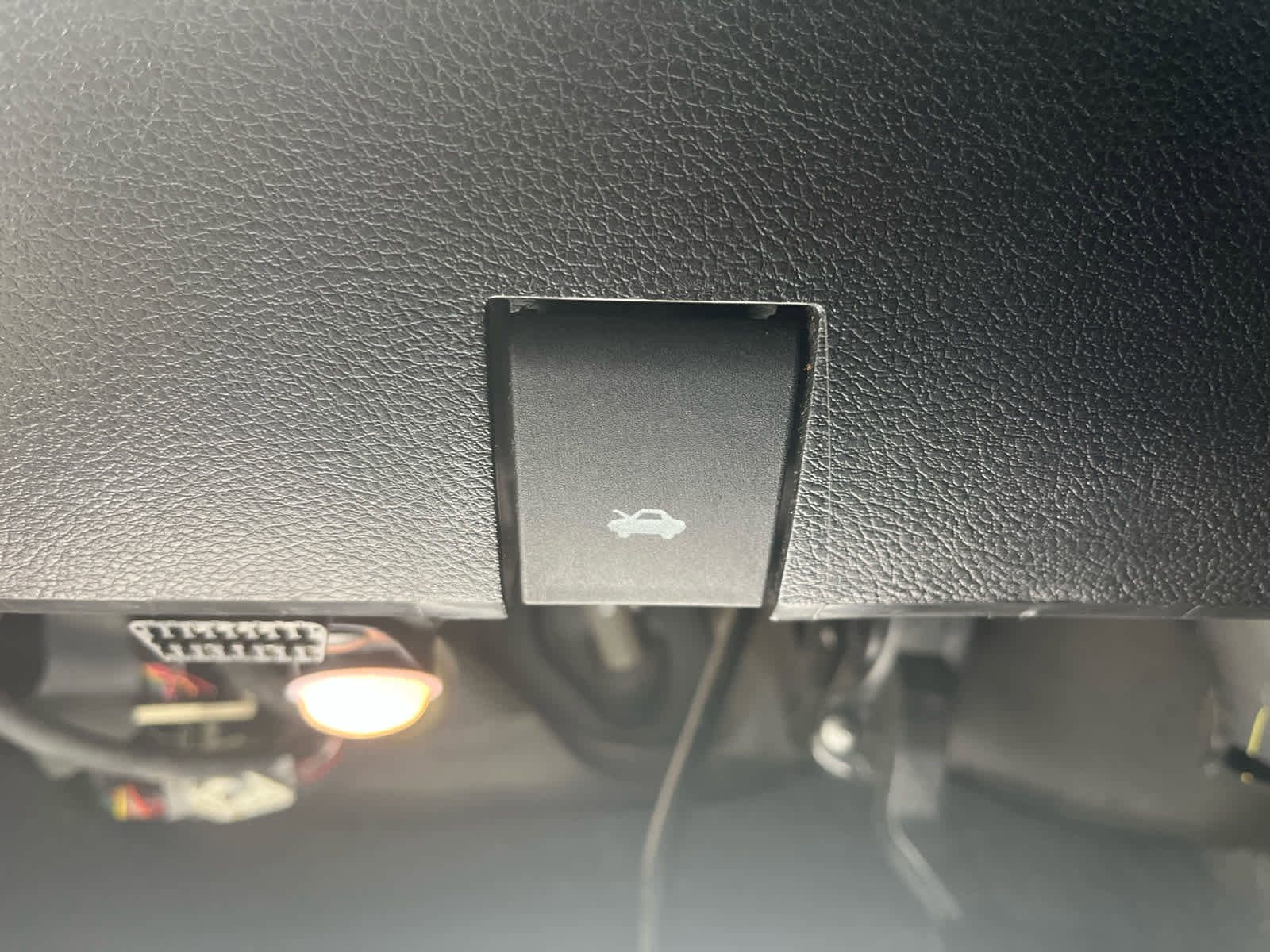 Used 2022 RAM 1500 Classic SLT image 17