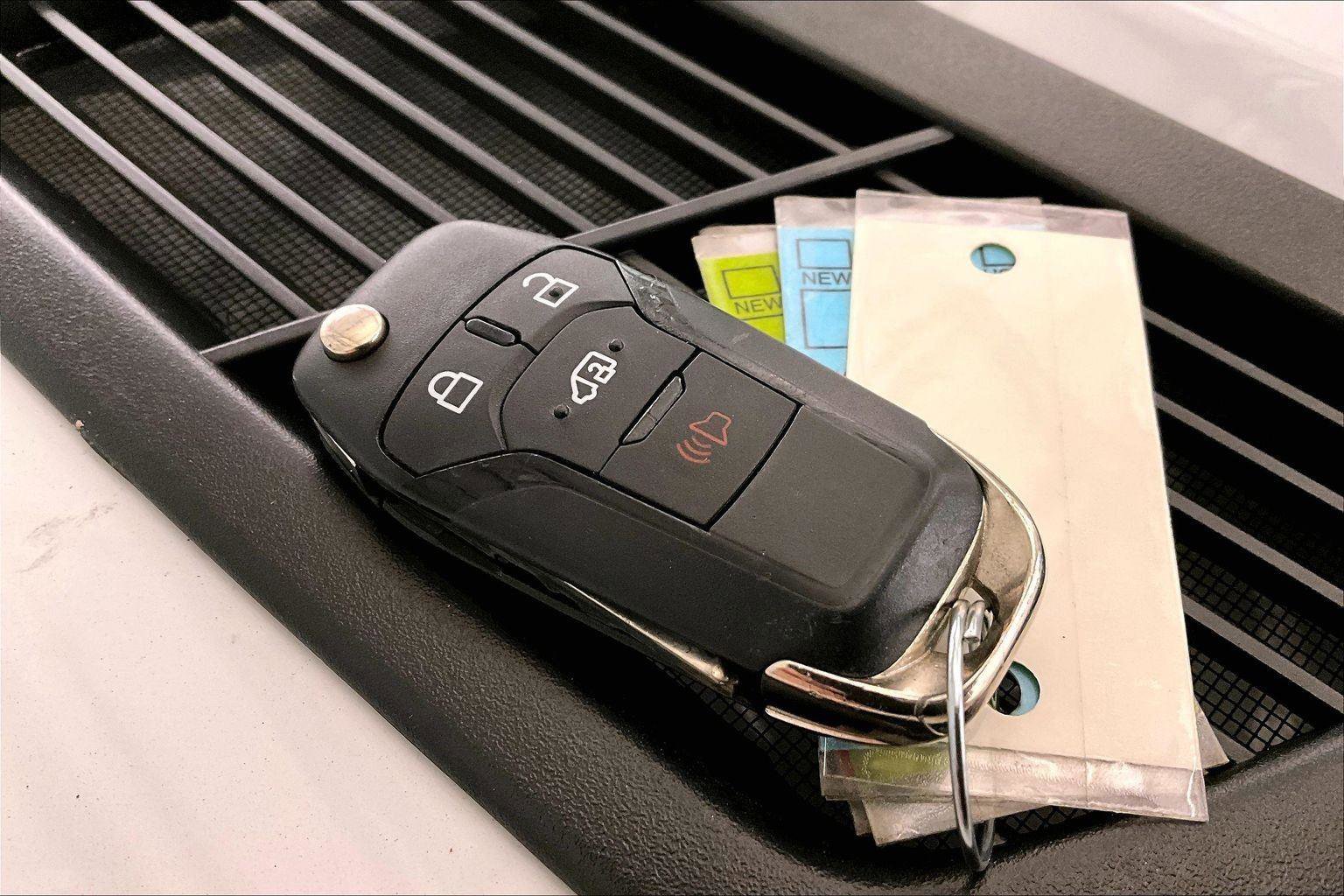 Used 2024 Ford Transit 250 Low Roof w/ Exterior Upgrade Package image 9