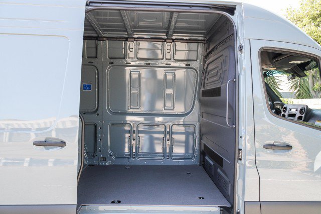 New 2025 Mercedes-Benz Sprinter 2500 image 25
