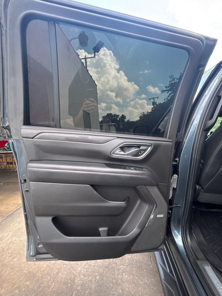 Used 2021 Chevrolet Suburban RST AWD/4WD image 16
